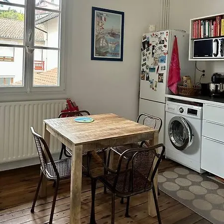 Grande Plage Et Centre, T4 Dans Maison Basque Apartment *